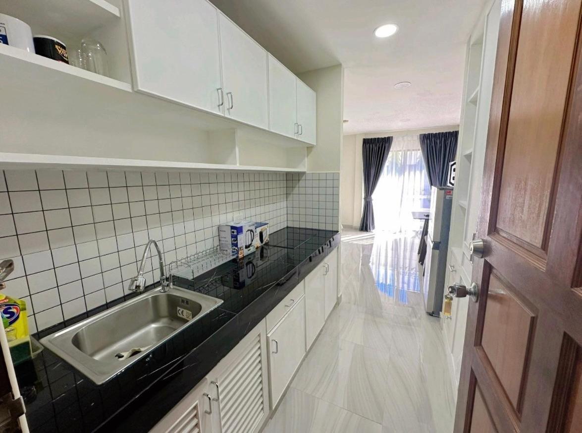Studio Apartment Diana Estate Condominium Pattaya Exterior foto