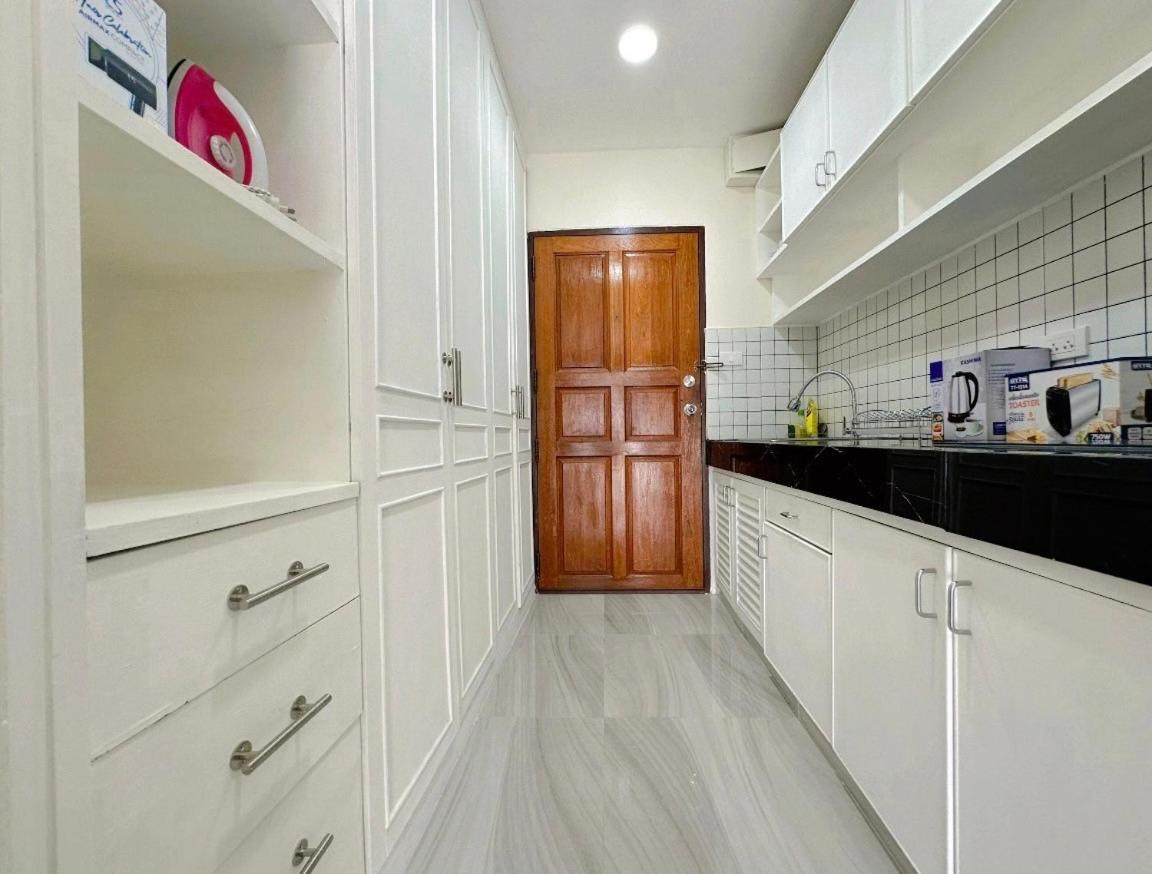 Studio Apartment Diana Estate Condominium Pattaya Exterior foto
